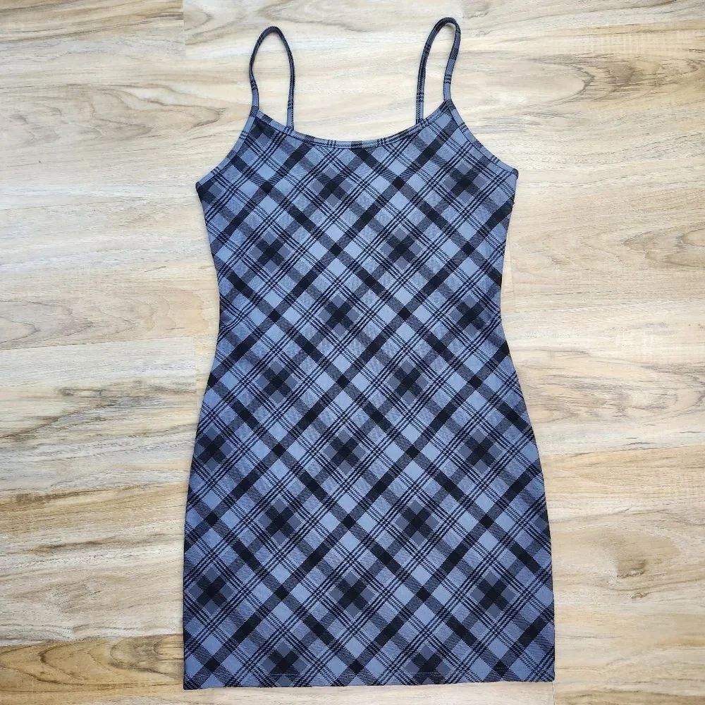 🔹️Arizona Jeans Black & Gray Plaid 90s Cami Dress Medium - Picture 3 of 9